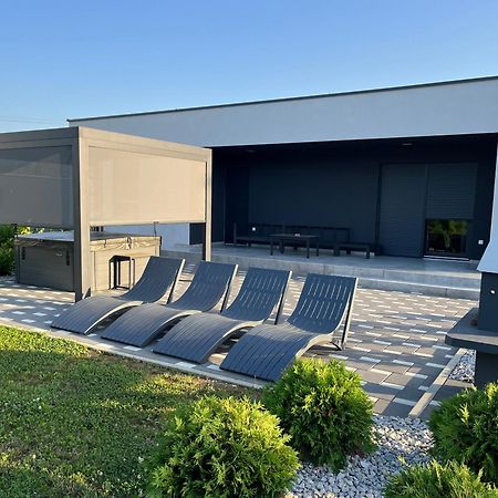 K Relax Place, Varazdinske Toplice, Modern Home With Sauna, Jacuzzi, Wifi Экстерьер фото